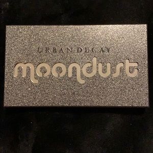 Urban decay moon dust pallet